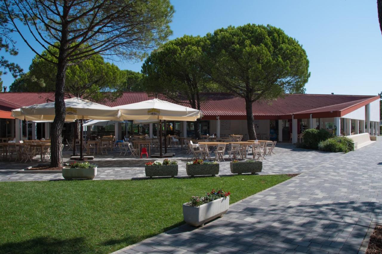 Club Del Sole Marina Julia Family Collection Hotel Exterior photo